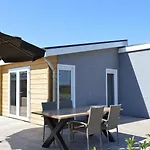 Schaelsbergerbosch- 2 Bath Fireplgarde